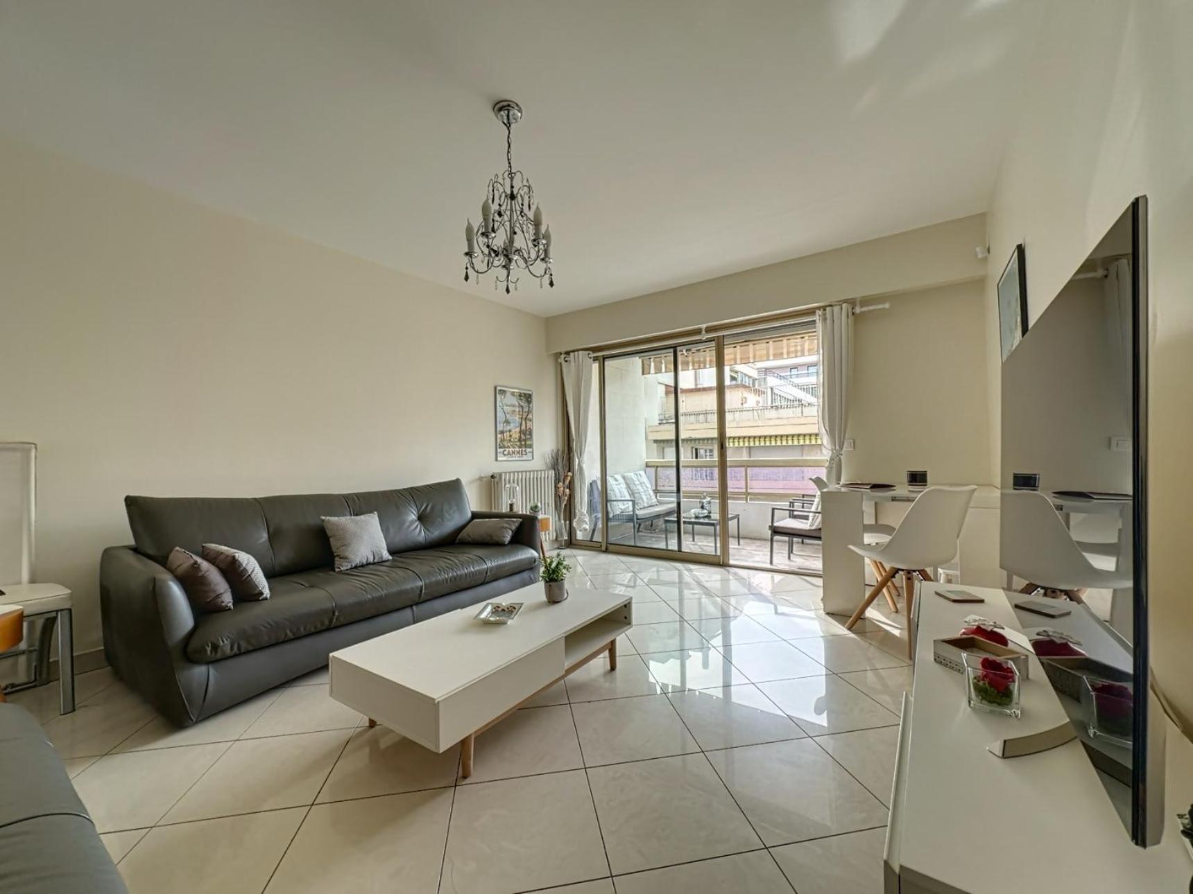 Proche Carlton Appartement *